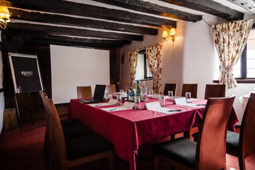 Oak-Bar-Meeting-3