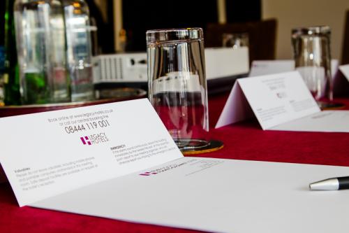 Oak-Bar-Meeting-5