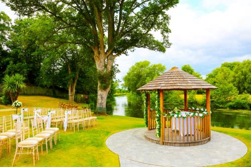 Outdoor-Civil-Ceremony